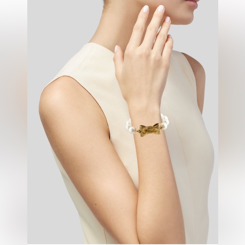EUC:Kate Spade Pearl & Gold Bow Bracelet, matches ring listed separately! SALE 😊 - Picture 7 of 8